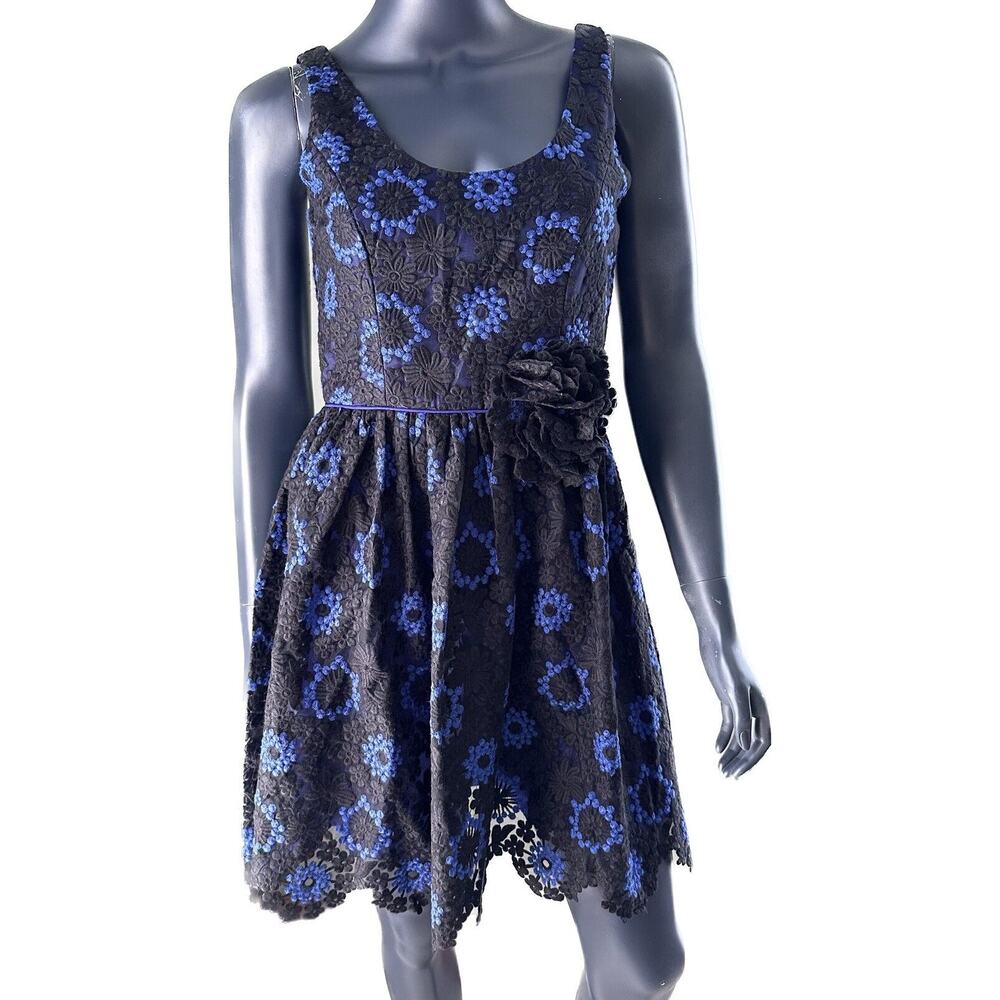 Minuet Small floral brocade organza embroidered cocktail dress NWT black blue